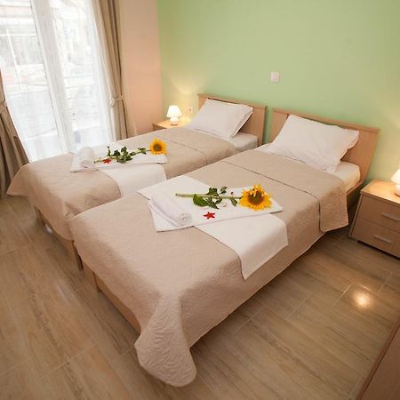 Kentrikon Suites Полихроно Номер фото