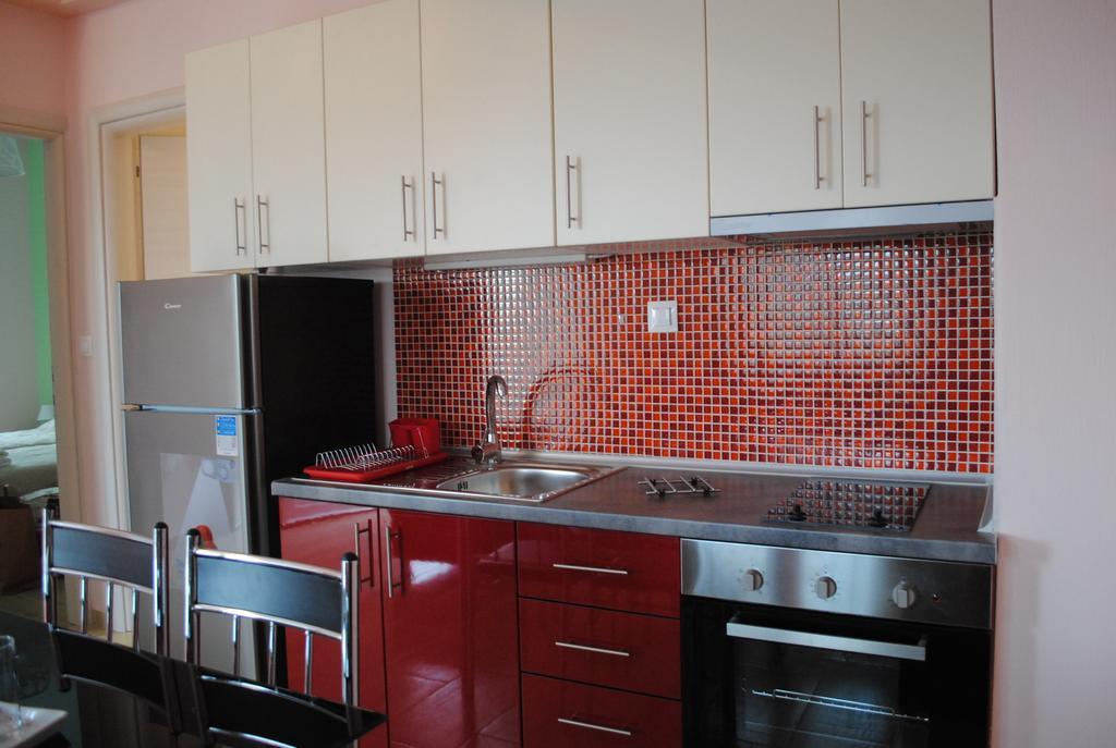Kentrikon Suites Полихроно Номер фото